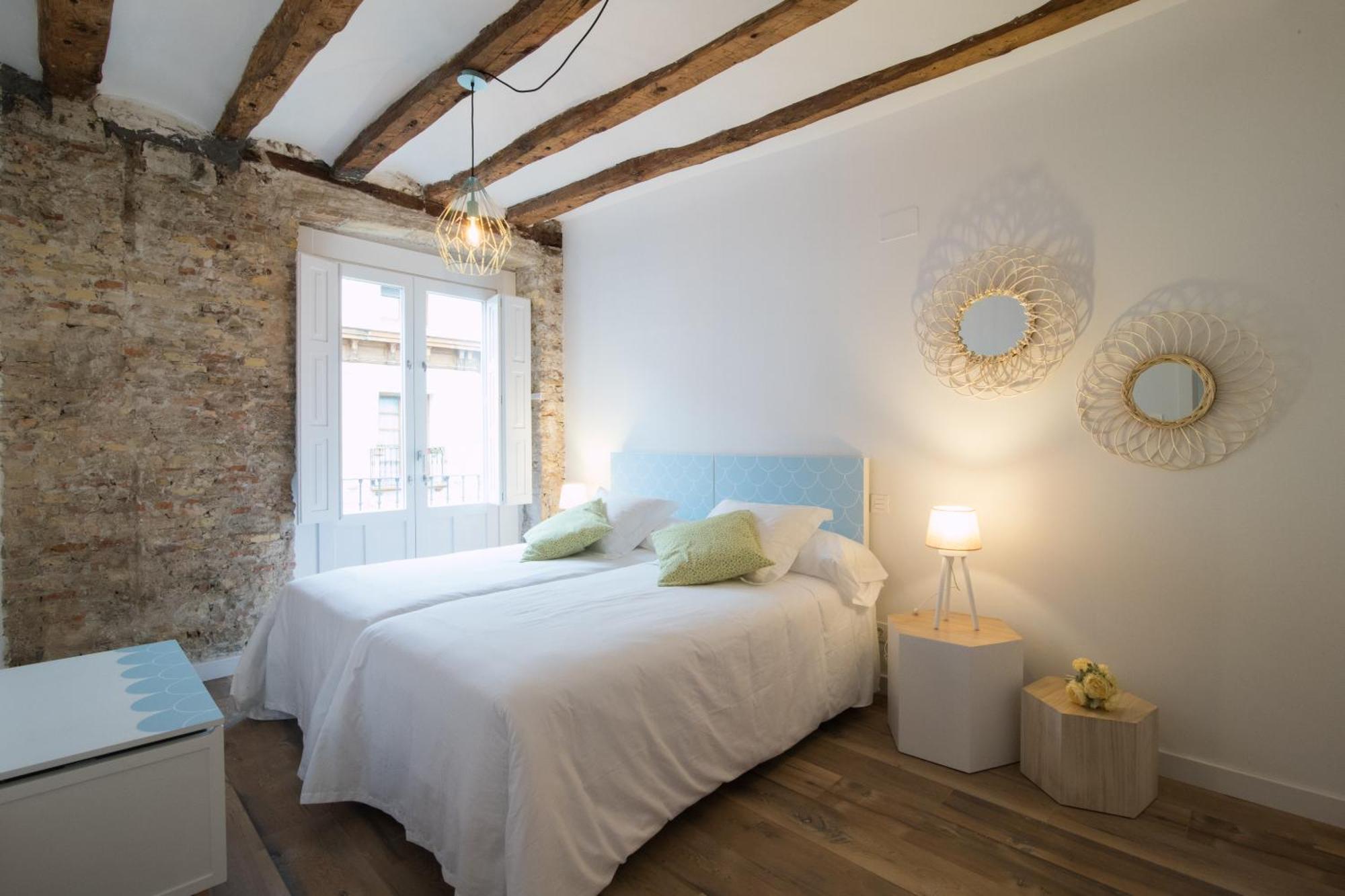 Apartamentos Almada Zaragoza Ngoại thất bức ảnh